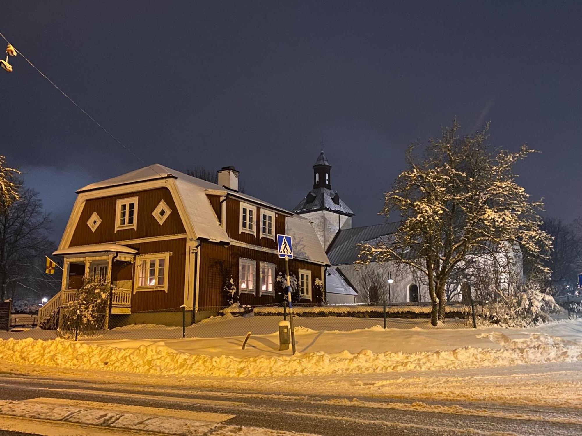 Hotel In Svalsaeter, Kallfors, Jaerna, Stockholm, 5 Min To Golf & 15 Min To Ytterjaerna Concerts Екстериор снимка