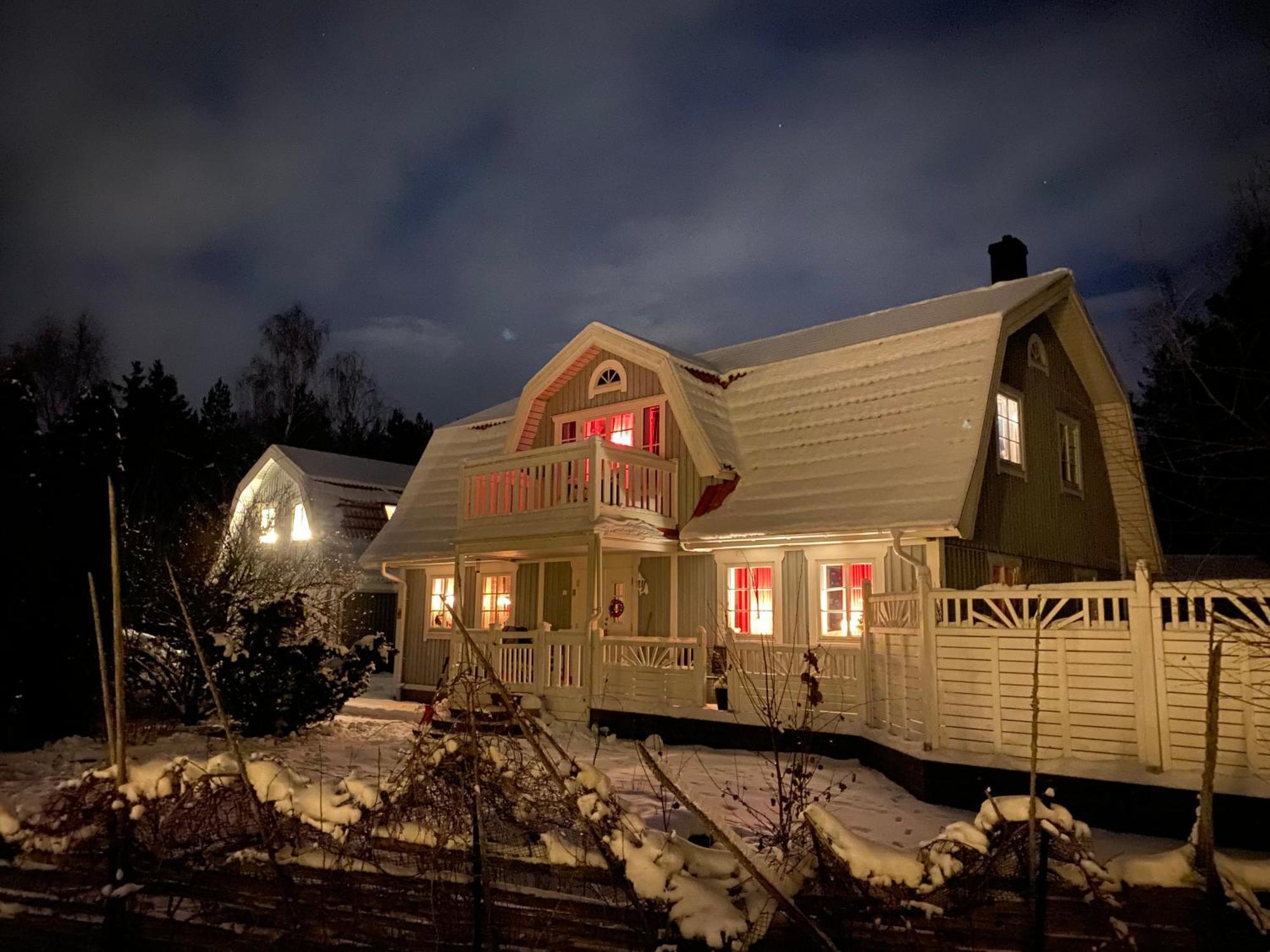 Hotel In Svalsaeter, Kallfors, Jaerna, Stockholm, 5 Min To Golf & 15 Min To Ytterjaerna Concerts Екстериор снимка